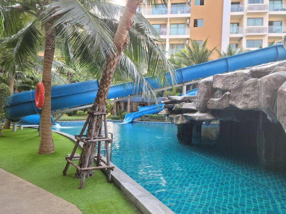 Laguna Beach Resort 2-Have Tub Loft Room Jomtien Beach Buitenkant foto